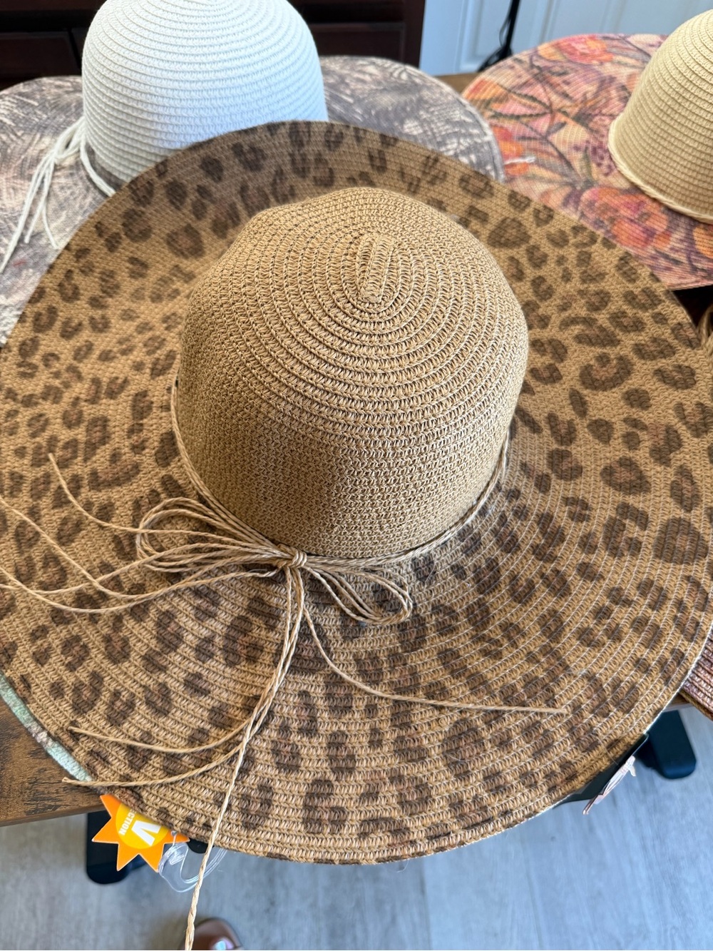 Women’s Beach Hats Bundle of 8 - Picture 4 of 8